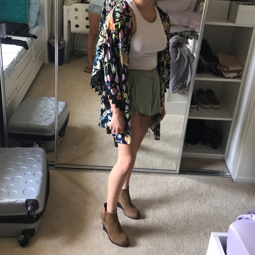 Ripcurl floral kimono